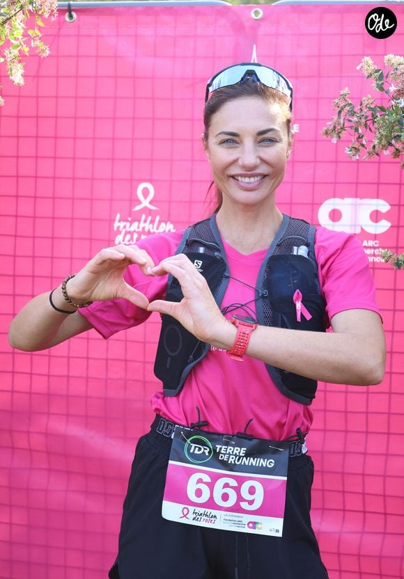 Elle explique que c'était la première fois qu'elle faisait un malaise pendant une prise de sang.

Ariane Brodier lors du Triathlon des Roses au parc de Saint-Cloud, France, le 21 septembre 2024. © Denis Guignebourg/BestImage