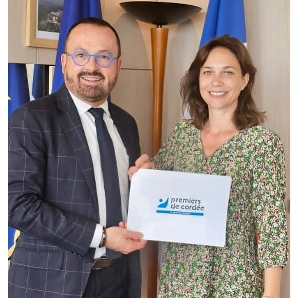 Créée en 1999, l’association Premiers de Cordée œuvre pour l’accès au sport en milieu hospitalier...

Nouveau post Instagram de Nathalie Péchalat sur les nouveaux locaux de Premiers de Cordée