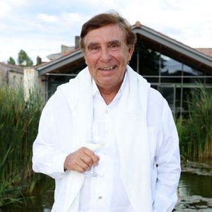 Jean-Pierre Foucault !

Exclusif - Jean-Pierre Foucault au Château Duhart-Milon à Pauillac en Gironde, le 11 juillet 2024. - Festival International du Film en Médoc " Les Vendanges du 7ème Art" à Pauillac. © Jean-Marc Lhomer/Bestimage