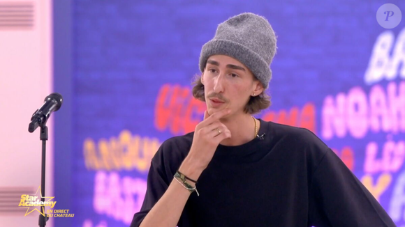 Le jeune chanteur de 21 ans vient du Coudray-Montceaux, en Essonne.
Lenny de la Star Academy saison 13 sur TF1.