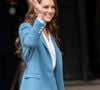 La princesse de Galles s’est rendue à Reggio Emilia, en Italie, pour une visite liée à la petite enfance.

Son Altesse Royale, Catherine, Princesse de Galles (Catherine (Kate) Middleton, princesse de Galles), visite de 2 jours en Italie. À son arrivée à la mairie de Reggio Emilia, elle est accueillie par le maire de la ville, Marco Massari, le 13 mai 2026. © GoffPhotos/Bestimage