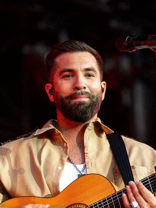 Kendji Girac renoue avec son passé et reprend son ancien métier manuel : "J'ai encore plus de respect pour les gens qui font ce travail"