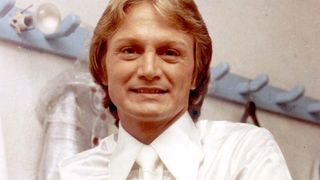 Pourquoi l’appartement de Claude François peine toujours à trouver preneur malgré ses prestations haut de gamme ?