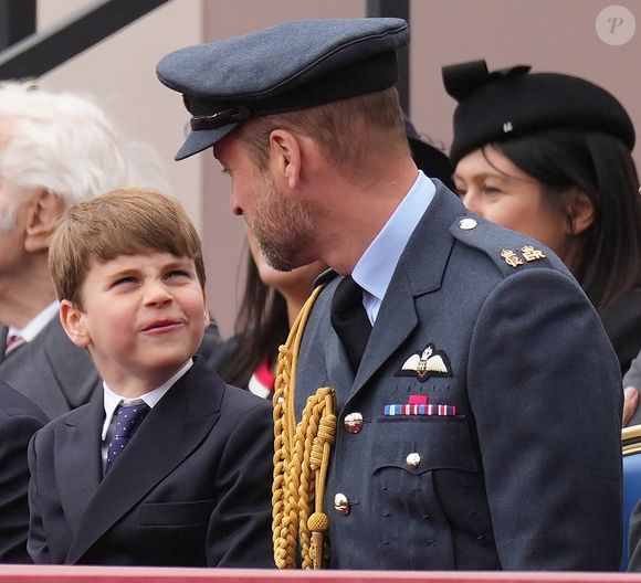 Le prince Louis de Galles, Le prince William, prince de Galles lors des commémorations saluant l'action des vétérans britanniques lors de la Seconde guerre mondiale au palais de Buckingham le 5 mai 2025© Julien Burton / Bestimage