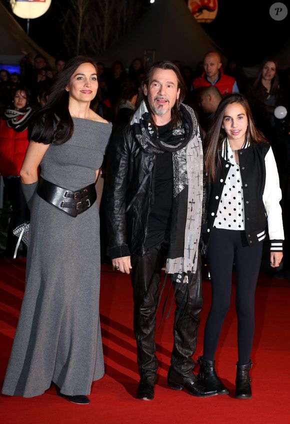 Florent Pagny a su transmettre son goût du voyage et d'une vie proche de la terre à sa fille également, la jeune Ael...

Florent Pagny, sa femme Azucena et leur fille Ael à la 15eme edition des NRJ Music Awards à Cannes, le 14 decembre 2013. © Jacovides-Junior / Bestimage