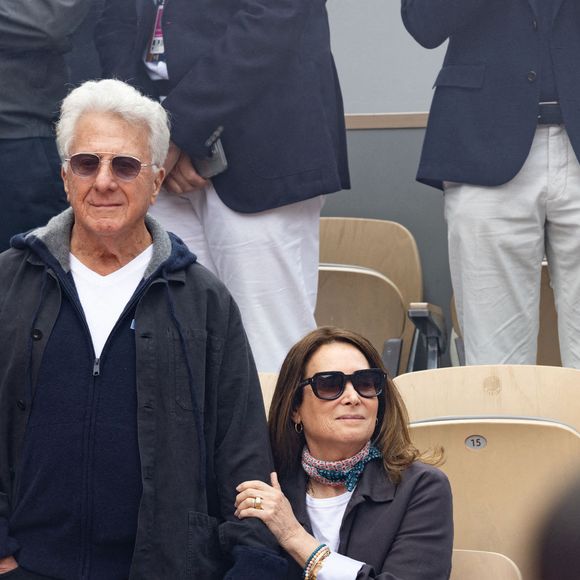 Dustin Hoffman, Lisa Hoffman en tribune pour la finale masculine lors des Internationaux de France 2025 à Roland Garros le 08 juin 2025 à Paris, France. © Nasser Berzane/ABACAPRESS.COM