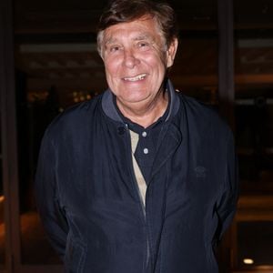 Jean-Pierre Foucault participe au FESTIFF (Festival du CINEMA FeelGood) à L'Isle sur la Sorgue, France, le 12 octobre 2025. Photo par Jerome Domine/ABACAPRESS.COM