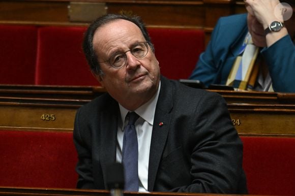 Francois Hollande - Séance de questions au gouvernement à l'assemblée nationale à Paris, France, le 13 janvier 2026. © Lionel Urman/Bestimage