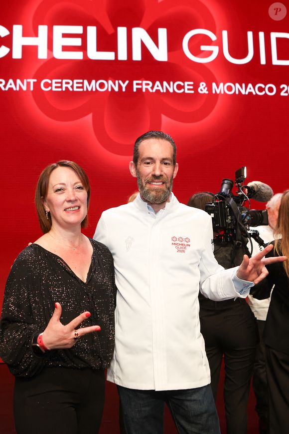 Une seule troisième étoile a été attribuée, à Michaël Arnoult, chef des Morainières à Jongieux (Savoie).

Le Chef Michaël Arnoult et de sa femme Ingrid à Jongieux (73) décroche une 3eme étoile lors de la Cérémonie des remises des Etoiles Michelin 2026 au Grimaldi Forum à Monaco le 16 mars 2026. 

© Jean-Marc Lhomer/Bestimage