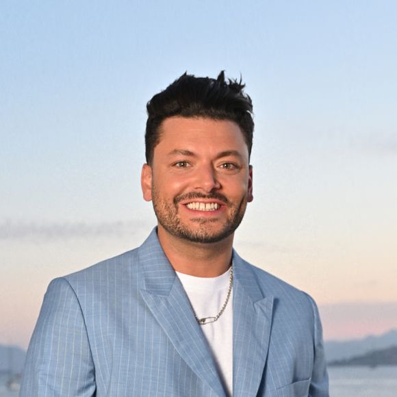 Exclusif - Kev Adams - Backstage et rendez-vous - Enregistrement de l'émission "L'humour à la plage" pour le 1er festival de Juan les Pins à la pinède Gould. © Bruno Bebert / JR Santini / Bestimage