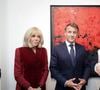 Les Macron ont une famille recomposée soudée.
Exclusif - Le président Emmanuel Macron, Brigitte Macron, Laurence Auzière (Laurence Graffensttaden) lors du vernissage de l'exposition de Danhôo à la galerie A2Z Art Gallery à Paris. © Jack Tribeca / Bestimage