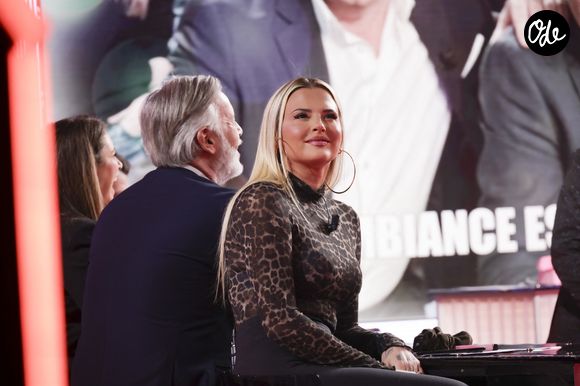 Exclusif - Kelly Vedovelli, sur le plateau de l’émission « TPMP » La dernière sur C8,  présentée par C.Hanouna et diffusée en direct sur C8, Paris, France, le 27 fevrier 2025. © Jack Tribeca / Bestimage