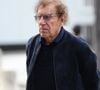 Dans un portrait publié par "Libération" en 2025, l’artiste évoque plusieurs étapes de sa vie et de sa carrière, mais aussi ce lieu acquis grâce à ses premiers gains.

Alain Souchon - Arrivées aux obsèques de Jean-Paul Rappeneau en l'église Saint-Sulpice à Paris le 10 septembre 2026. Agence / Bestimage