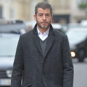 Rappelons que celui qui incarnait "C l'hebdo" depuis 2017 et était même le joker d'Anne-Elisabeth Lemoine pour "C à vous" la semaine aurait tout bonnement été évincé à l'époque. "Ali ne s'y attendait pas. Ça lui est tombé dessus, sans explication", avait révélé une source.

Ali Baddou - Obsèques de André Rousselet en la Basilique Sainte-Clotilde de Paris le 2 juin 2016.