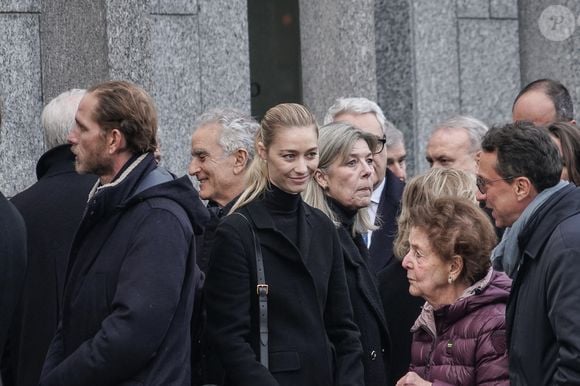 Andrea Casiraghi, Beatrice Borromeo et la princesse Caroline de Hanovre - Obsèques de Fernanda Biffi Casiraghi (99 ans), mère de Stefano Casiraghi, à Fino Mornasco, Italie, le 9 décembre 2024. © Emanuele Roberto De Carli/IPA via ZUMA Press/Bestimage