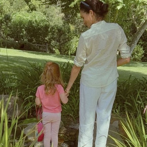 Le 14 février 2026, à l'occasion de Saint Valentin, ce n'est pas seulement son cher et tendre que Meghan Markle a choisi de mettre à l'honneur.

Meghan Markle et sa fille Lilibet. Compte Instagram de Meghan Markle