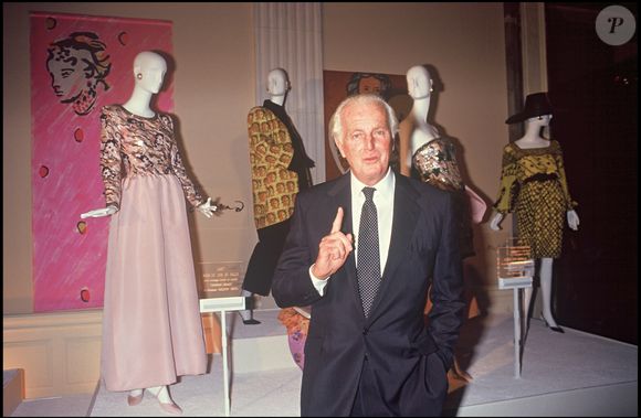 Au cours de sa vie, il a fondé sa propre maison de couture

Archives - Le couturier Hubert de Givenchy en 1991.