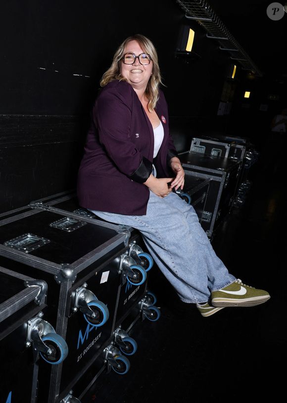 La chanteuse et comédienne a rejoint le casting de "Demain nous appartient" et a même déjà commencé les tournages.

Exclusif -  Seance photo - Lola Dubini - 4ème édition du gala "Tous les talents chantent contre le cancer"à l'Olympia à Paris le 20 Juin 2025. © Denis Guignebourg/Bestimage