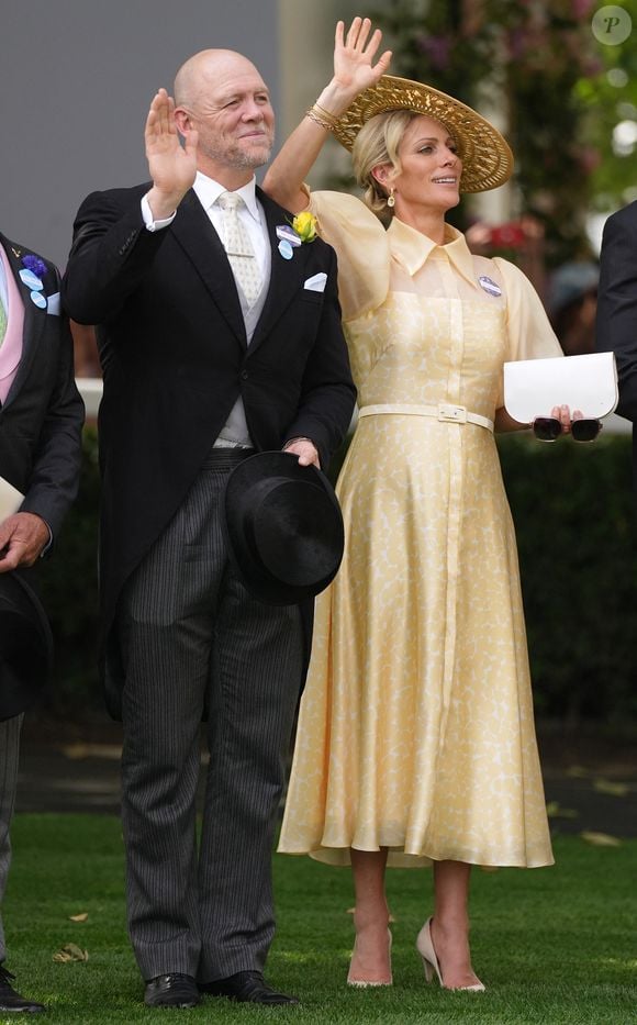 Une destination qui n'a pas été choisie par hasard puisque c'est là que les amoureux se sont rencontrés

Mike Tindall et Zara Phillips - La famille royale d'Angleterre aux courses hippiques "Royal Ascot 2024" à Ascot