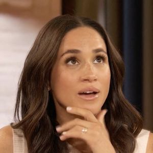 Sorti en 2018, ce livre de recettes a été créé en collaboration avec un groupe de femmes touchées par l'incendie tragique de la tour Grenfell en 2017. 

Meghan Markle, duchesse de Sussex dans le Drew Barrymore Show. - Capture : The Drew Barrymore Show / Paramount Plus. (JLPPA / Bestimage).