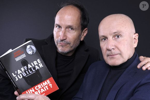 Stéphane Simon et Dominique Rizet lors de l'enregistrement de l'émission "Le Jet de Luxe", présentée par Jordan de Luxe. Paris, le 14 novembre 2025. © Cédric Perrin/Bestimage