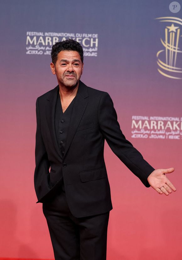 Jamel Debbouze au photocall de la cérémonie d'hommage à Sean Penn lors de la deuxième journée du 21e Festival international du film de Marrakech, le 30 novembre 2024 à Marrakech, Maroc. © Dominique Jacovides/Bestimage