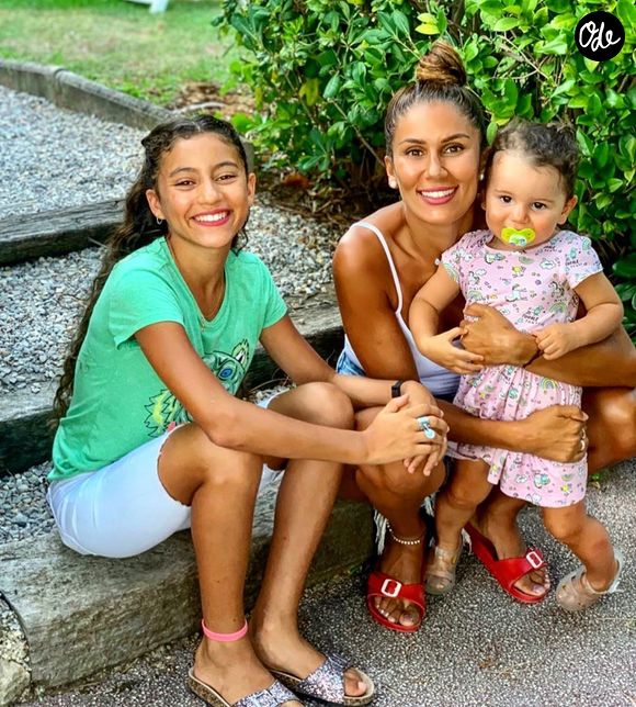 Wafa avec ses filles Manel et Jenna, le 31 mars 2020 Instagram