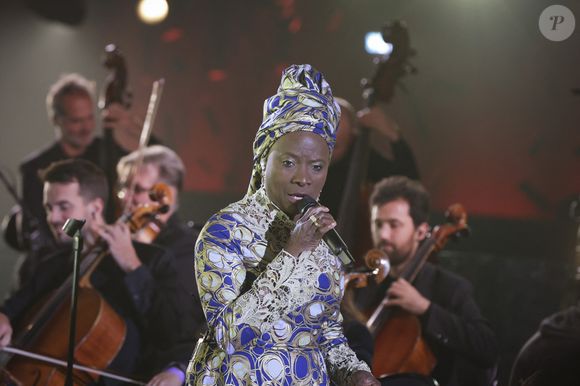 Exclusif - Angélique Kidjo lors de l'enregistrement de l'émission "Le Grand Echiquier, Spéciale Afrique", présentée par C.Chazal et A.Manoukian et diffusée le 28 août 2025 sur France 2, à Paris, France, le 14 septembre 2024. © Jack Tribeca/Bestimage