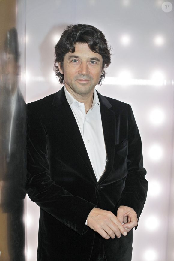 Bruno Madinier pose dans le cadre de la célébration du 25e anniversaire de la Geode, à Paris, le 6 mai 2010. Photo by Thibault Camus/ABACAPRESS.COM