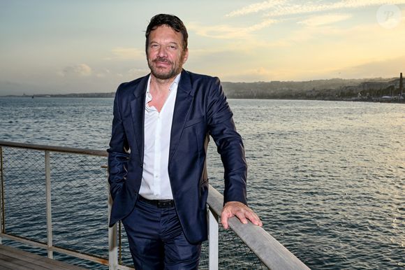 Toutefois, Samuel Le Bihan n'est pas contre l'idée de revivre une grande histoire et même de rencontrer celle avec qui il restera jusqu'à la fin de sa vie. Mais cette histoire, il la gardera pour lui !

L'acteur Samuel le Bihan - Soirée spectacle et dîner à la plage Castel, pour les maires participant à l' UNOC3 (conférence des Nations unies sur l’océan). Sur la Promenade des Anglais à Nice, un concert Dj avec Agoria et Cassius, suivi d'un spectacle de drones inédit.

© Bruno Bebert / Bestimage