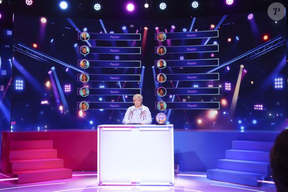 Exclusif - Laurence Boccolini, lors de l'enregistrement de l'émission "On Connait La Chanson Années 90", présentée par L.Boccolini et diffusée le 19 mai 2026 sur W9, à Paris, France, le 8 avril 2026. © Jack Tribeca/Bestimage