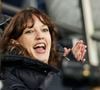 La chanteuse Jain fait elle aussi son arrivée

Jain - Célébrités dans les tribunes du match de Ligue 1 McDonald's opposant le Paris Saint-Germain (PSG) à Toulouse (3-0) au Parc des Princes à Paris le 22 novembre 2024. © Cyril Moreau/Bestimage