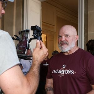 Les joueurs de l'UBB fêtent le titre dans les rue de Bordeaux juste avant d'être reçus à la Mairie de Bordeaux par son Maire, Thomas Cazenave. Le Chef Philippe Etchebest - L'Union Bordeaux-Bègles célèbre sa deuxième étoile à Bordeaux après avoir remporté sa seconde finale consécutive de Champions Cup face à Leinster le 24 mai 2026. © Jean-Marc Lhomer/Bestimage
