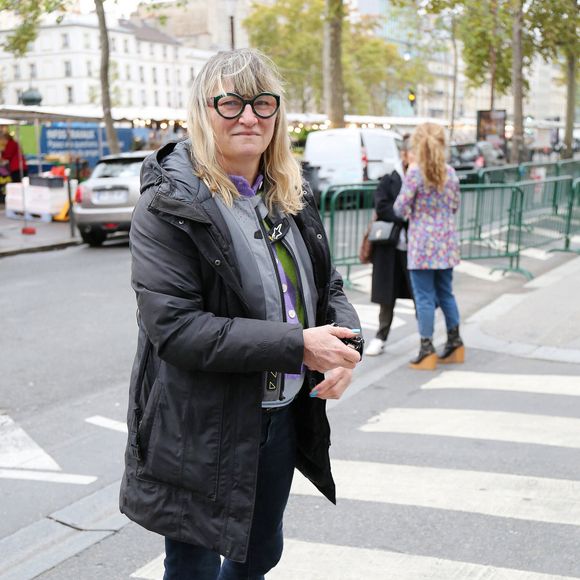 Exclusif - Christine Bravo quitte les studios de RTL à Neuilly-sur-Seine, le 23 octobre 2020. © Agence/ Panoramic / Bestimage