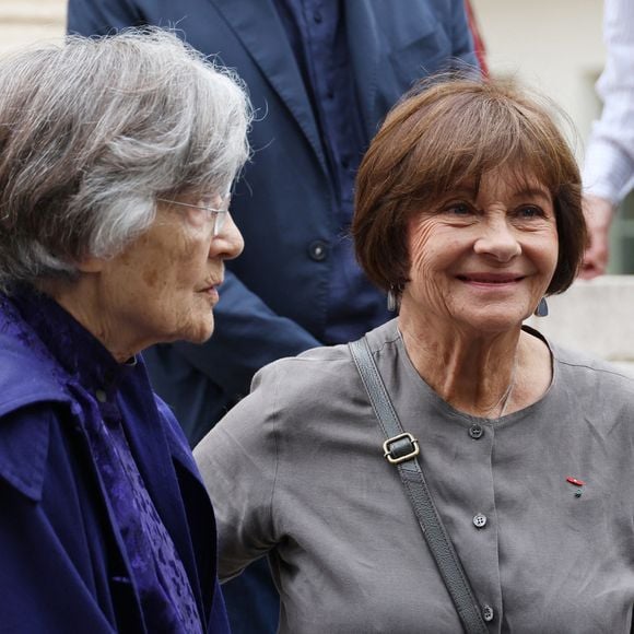 Exclusif - Elisabeth Gagarine et sa soeur  Macha Meril aux obsèques de leur soeur la princesse Hélène Gagarine en la cathédrale Saint-Alexandre-Nevsky, à Paris, France, le 20 août 2025. © Denis Guignebourg/Bestimage