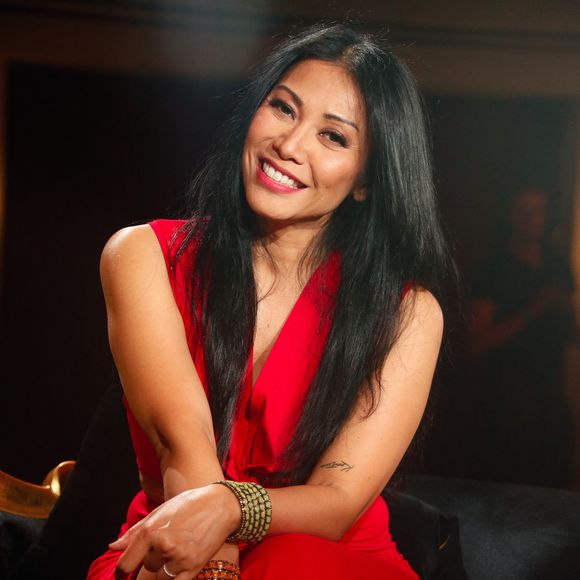 Exclusif - Anggun lors de l'enregistrement de l'émission "Serge Lama, le dernier rappel" présentée par F. Bollaert, diffusée le vendredi 21 novembre 2025 sur France 3 à 21h10, au théâtre Marigny à Paris, France, le 29 avril 2025. © Clovis-Moreau/Bestimage