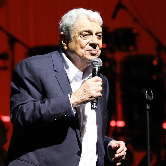 Exclusif - Enrico Macias -  Premier concert de Enrico Macias à l'Olympia à Paris le 18 mai 2024. Encore un tour pour Enrico Macias à l’Olympia ! Parce qu’Enrico est un homme méditerranéen ses chansons rassemblent et s’offrent comme un message d’espoir et de tolérance. Par sa voix chaleureuse et sa poésie, il réunit les générations et nous donne en cadeau son sourire légendaire et solaire. 60 ans après le premier Olympia d’Enrico Macias, rendez-vous les 18 & 19 mai 2024 pour deux soirs de fête comme seul Enrico en a le secret ! © Coadic Guirec/Bestimage