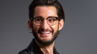 Pierre Niney : cette vie au vert qu’il cultive avec sa femme et leurs filles, entre escapades dans les bois et moments complices