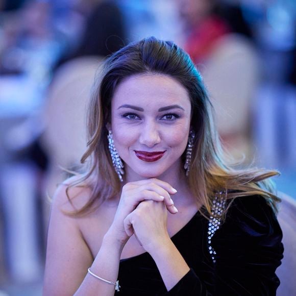 En interview pour "Purepeople.com", elle nous révèle être propriétaires de plusieurs biens.

Exclusif - Delphine Wespiser - 12ème édition de la soirée Global Gift Gala à l'hôtel Four Seasons George V à Paris le 5 octobre 2024.
© Cyril Moreau / Bestimage