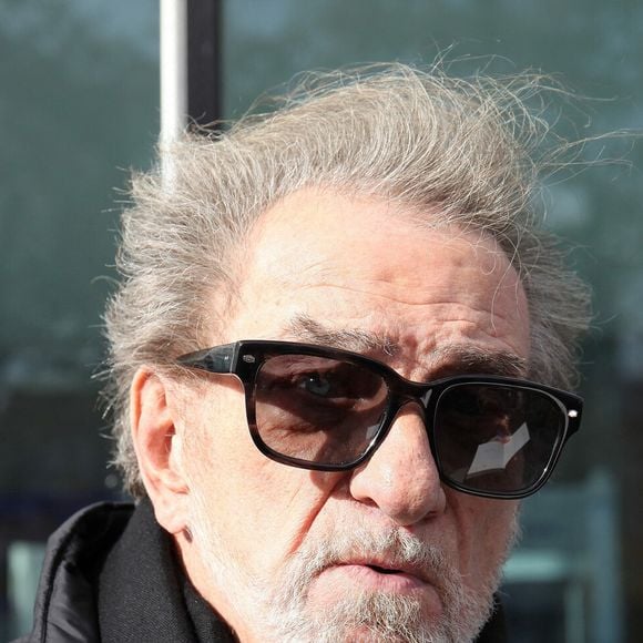 Eddy Mitchell quitte les studios de Radio France à Paris.
© Jonathan Rebboah / Panoramic / Bestimage
