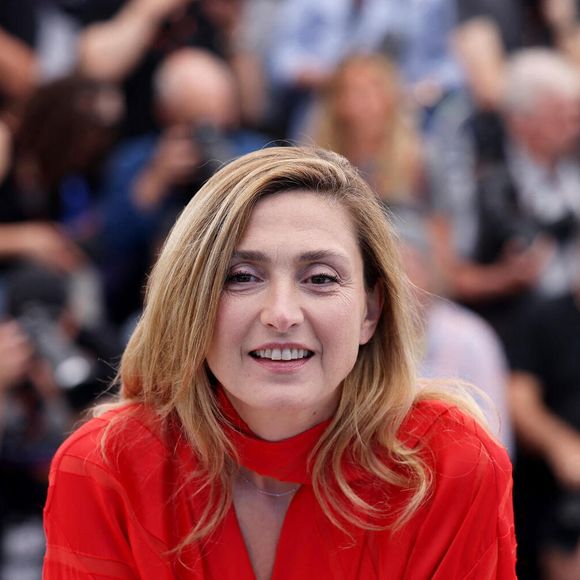 Julie Gayet - Photocall du jury de "L'Oeil d'Or" lors du 78ème Festival International du Film de Cannes, le 23 mai 2025.
© Jacovides/Moreau/Bestimage