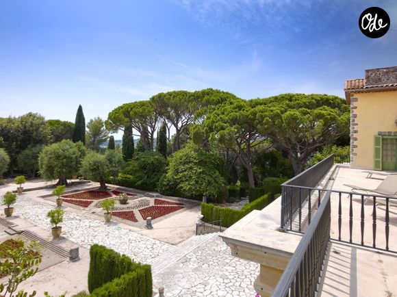 Le Domaine des Aspres, dans le sud de la France, est à vendre.