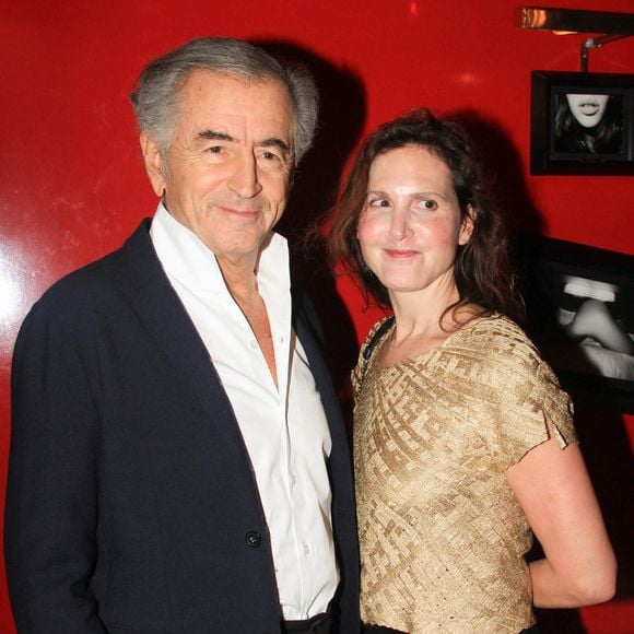 Raconté par leur fille Justine Lévy

Bernard-Henri Lévy et sa fille Justine lors de la remise du prix littéraire Castel au restaurant Castel à Paris.

© Philippe Baldini / Bestimage