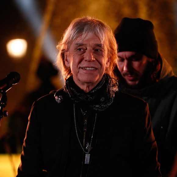 Exclusif - Jean-Louis Aubert - Tournage de l'émission "La grande soirée du 31 décembre de Paris" sur la place de la Concorde à Paris, diffusée le 31 décembre sur France 2
©Christophe Clovis / Bestimage