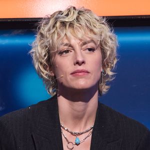 Avant de devenir comédienne, Sara Mortensen a connu différents petits boulots. 

Exclusif - Sara Mortensen - Enregistrement de l'émission "100% Logique", présentée par Cyril Féraud 
© Cyril Moreau / Bestimage