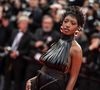 L’artiste explique notamment que son album doit être écouté dans un ordre précis, comme une histoire avec un début, une fin et des transitions.

Ebony - Montée des marches du film " Fatherland " lors du 79ème Festival International du Film de Cannes, le 14 mai 2026. © Jacovides-Moreau / Bestimage