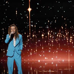 Exclusif - Julien Doré, Joseph Kamel - Enregistrement de l'émission "Les disques d'or de l'année" au Dôme de Paris, présentée par E.Gossuin et diffusée le 24 décembre à 21h10 sur M6
© Christophe Clovis / Bestimage