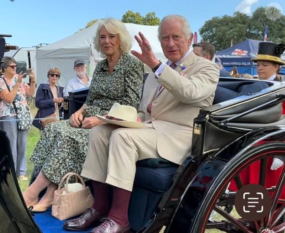 Le roi Charles III d'Angleterre et Camilla Parker Bowles, reine consort d'Angleterre, au Sandringham Flower Show à Sandringham House (Norfolk), le 26 juillet 2023.