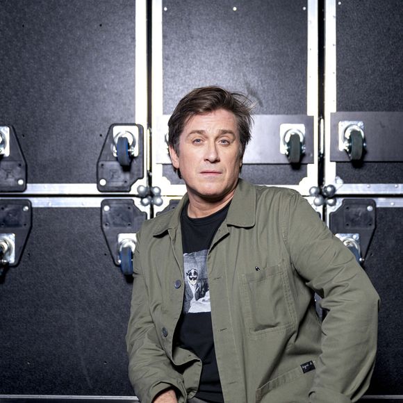 Thomas Dutronc le premier 

Exclusif - Thomas Dutronc - Backstage - Enregistrement de l'émission "La fête de la chanson française" à Paris, présentée par Laury Thilleman et André Manoukian, et diffusée le 20 décembre sur France 3
© Pierre Perusseau / Bestimage