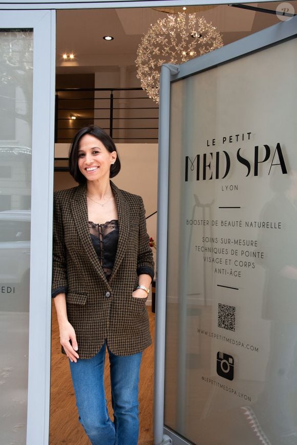 En cette même année 2020, Axelle ouvrait son premier Petit Med Spa, un centré dédié au skincare.

Axelle Francine, l'ex épouse de Tony Parker et la mère de ses deux enfants a changé de vie et se consacre désormais au skincare. ©Sandrine Gluck